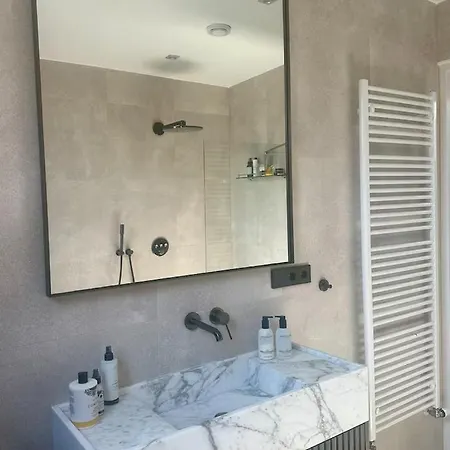 Luxurious 2br-apt Center アパート アムステルダム